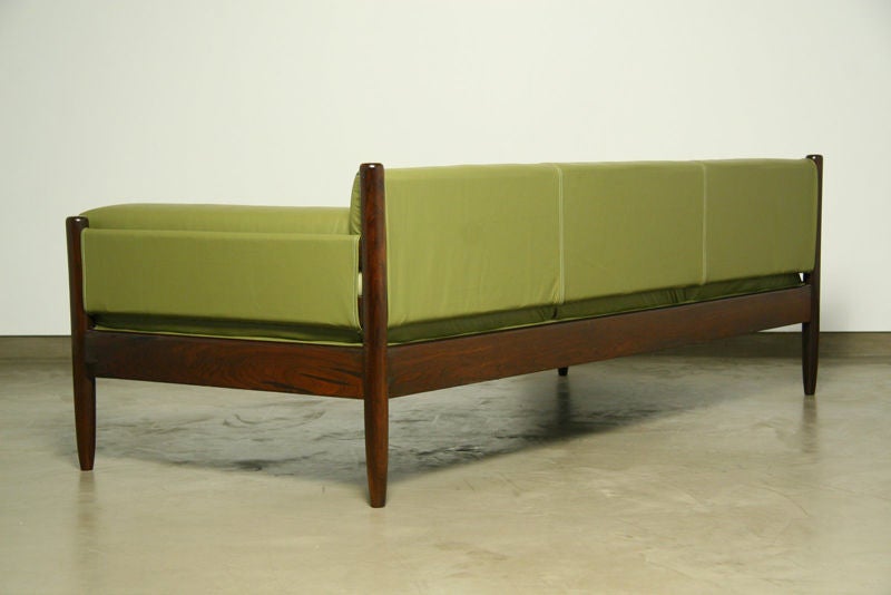 Mid-20th Century Sergio Rodrigues Jacaranda daybed for OCA, Brasil