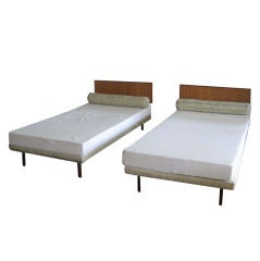 Vintage Pair of Twin Beds by Richard Shultz