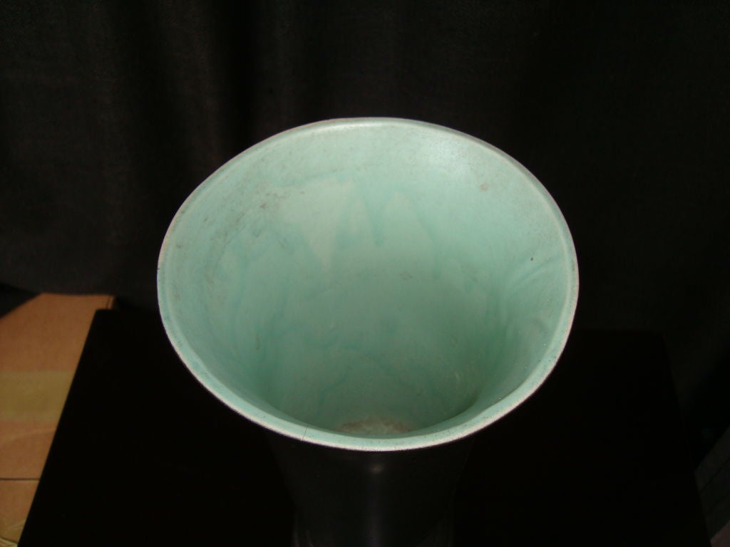 Ceramic Campagna Vase in Gray with a Turquiose Glaze In Excellent Condition For Sale In NYC, NY