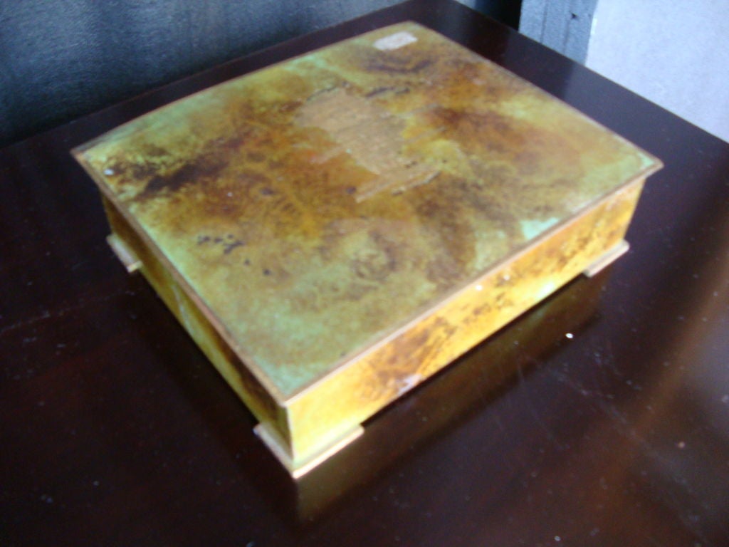 Bronzeschachtel mit einer Karte des Gronland Greenland auf dem Deckel (Dänisch) im Angebot