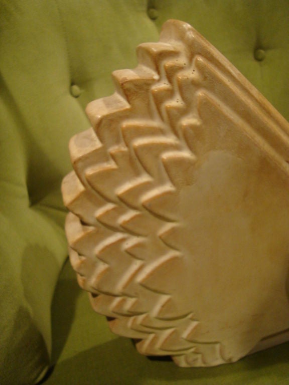 Modernistisches Keramikhühner in abstrahierter Art-Déco-Form aus Keramik (Mitte des 20. Jahrhunderts) im Angebot
