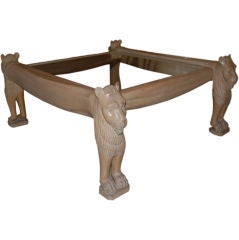 DECORATIVE LION'S HEAD COFFEE TABLE
