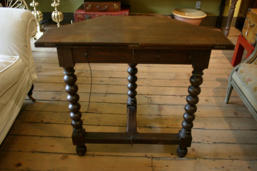 Oak Octagonal gateleg table