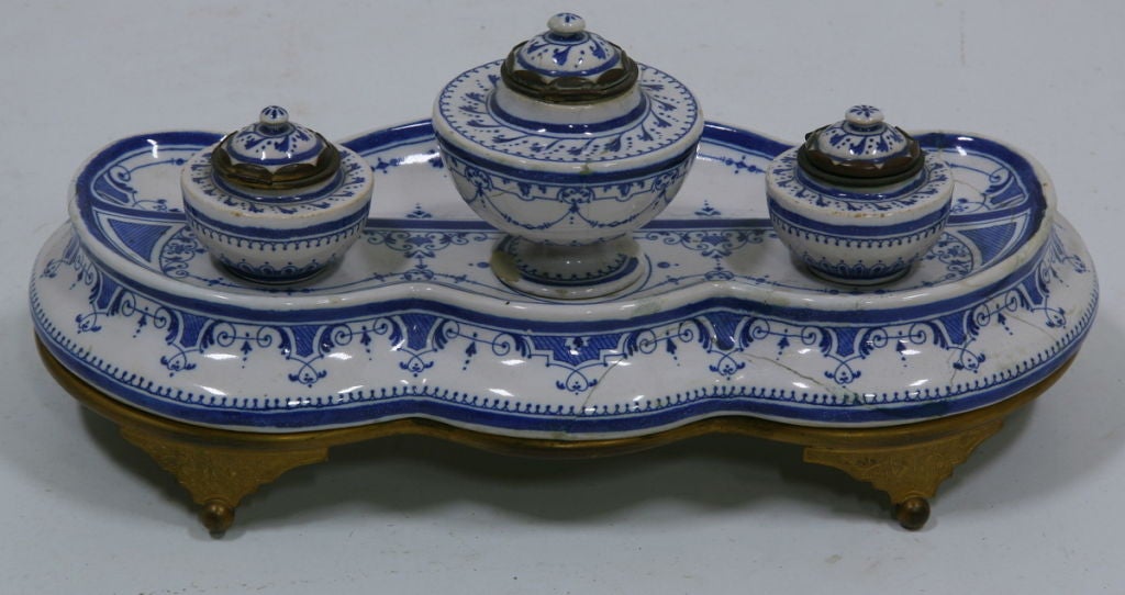 Inkwell Early 19th Century French Faience In Excellent Condition For Sale In San Francisco, CA