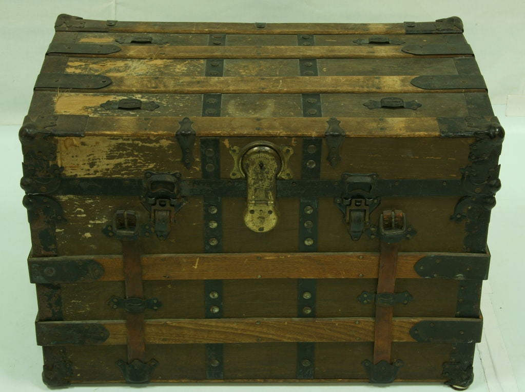 Early 1900's American Trunk<br />
19.5