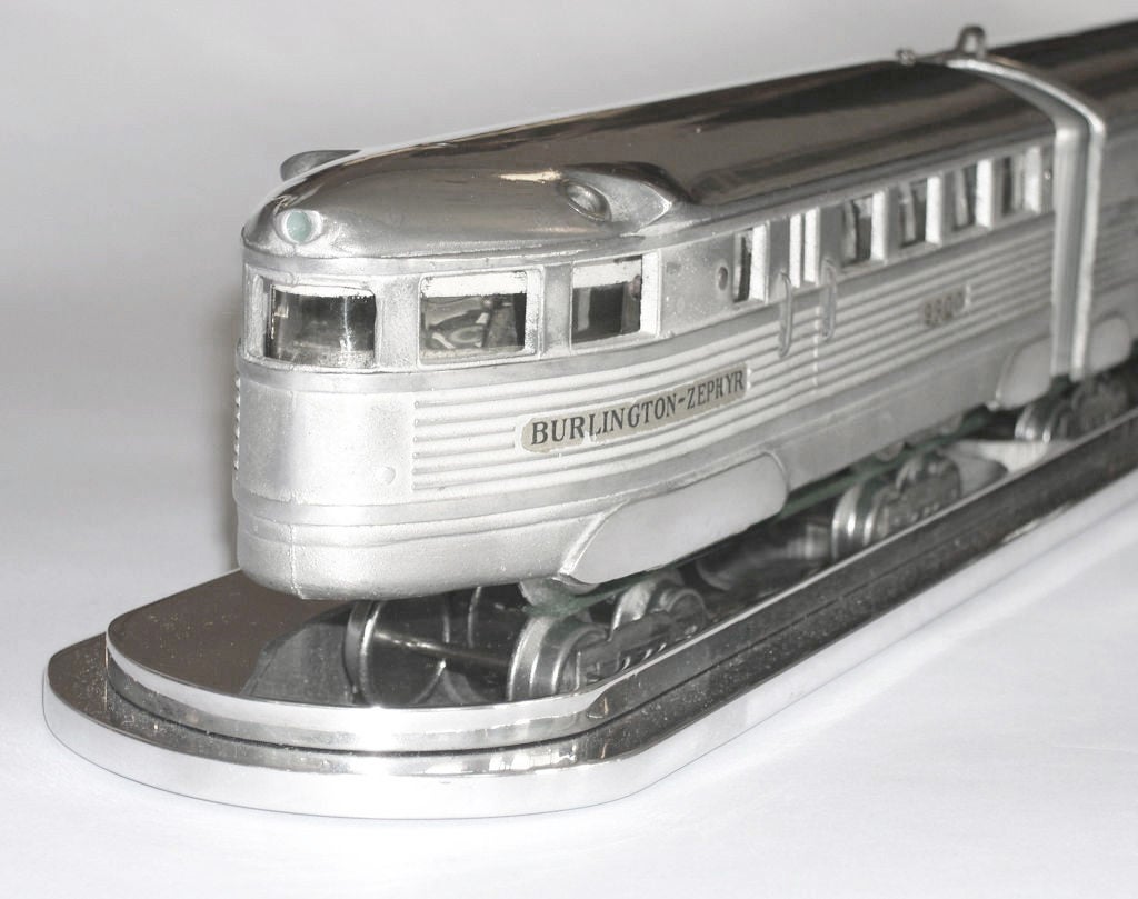 American Burlington Zephyr Model Train w/ Custom Streamline Display Stand