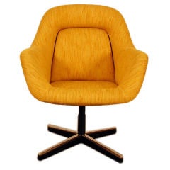 Swivel chair designed by Max Pearson for Knoll