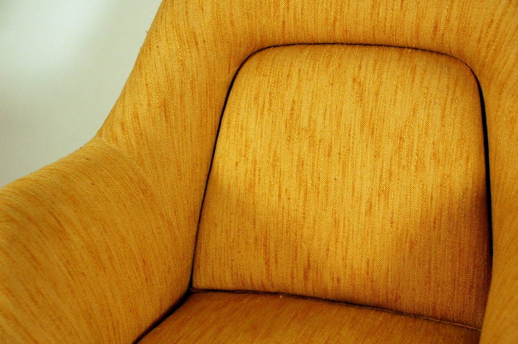 Swivel chair designed by Max Pearson for Knoll 3