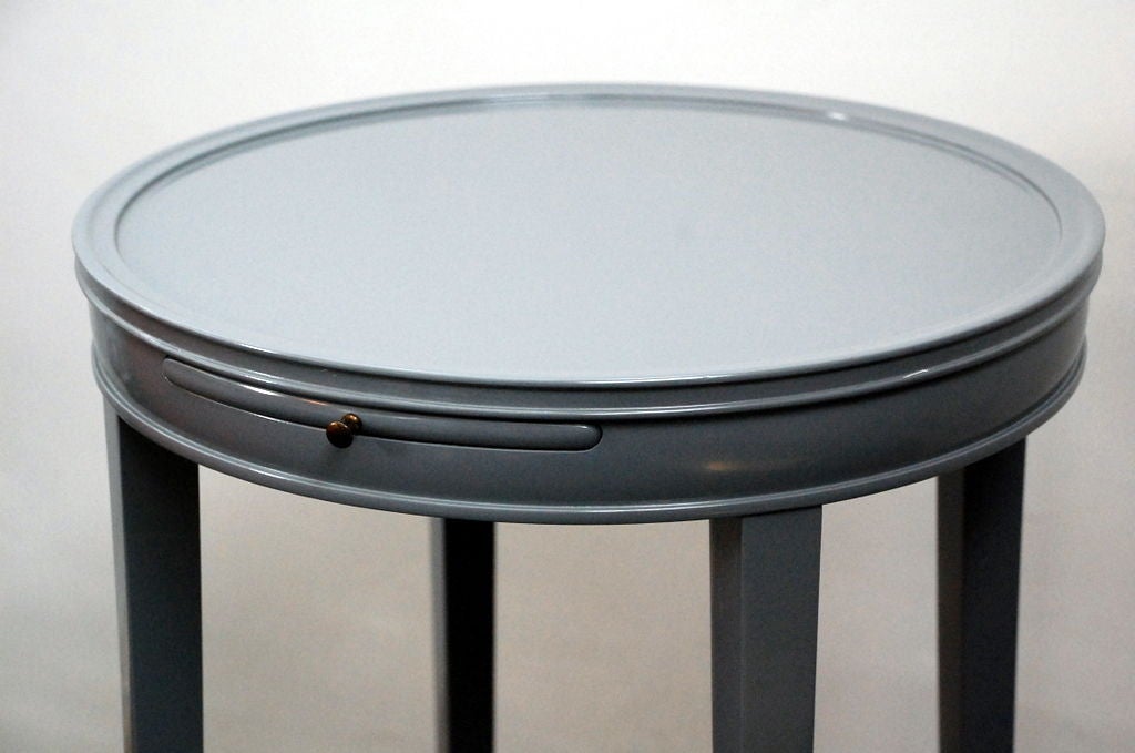 Chic Grey Lacquered Slender Side Table For Sale at 1stdibs