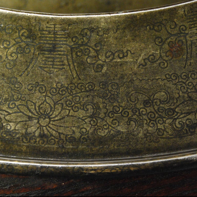 Brazier with Etched Bronze Basin In Excellent Condition In Chicago, IL