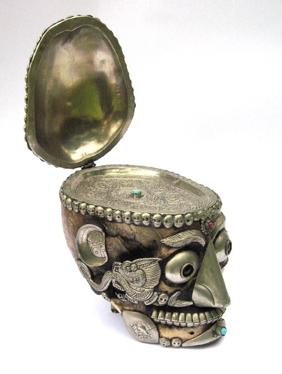 Striking Tibettan Monk's silver-clad Skull 1