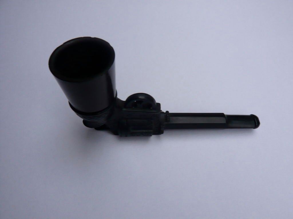 19th c. American Pipe in the shape of a revolver