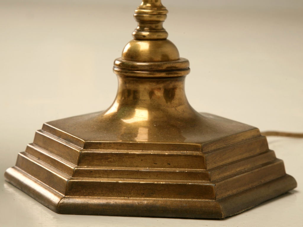 Vintage American Brass Desk or Banker's Lamp w/Cased Glass Shade 7