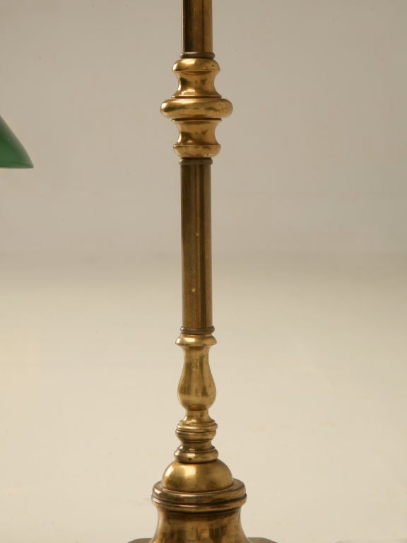 Vintage American Brass Desk or Banker's Lamp w/Cased Glass Shade 4