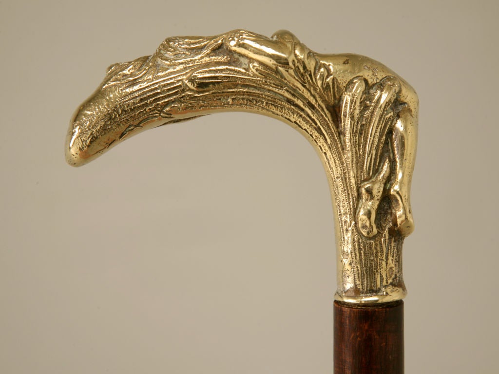 A Louis XV style cane with gold knob, France, circa 1890, Canne à pommeau  en or de style Louis XV, France, vers 1890, Style Paris : Orfèvrerie, 2021