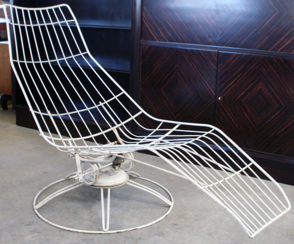 Mid-20th Century Wireframe Outdoor Chaise by Homecrest