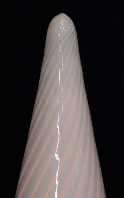 Mid-20th Century Hand Blown Murano Spiraling Conical Table Lamp
