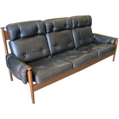 Leather sofa in the style of FInn Juhl