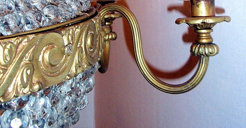 Kronleuchter aus Kristall und Bronze mit Perlen (20. Jahrhundert) im Angebot