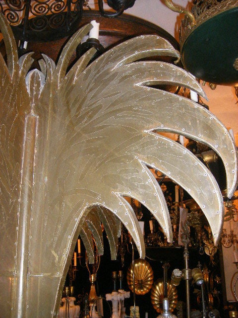 Große Palme Geätzte Messing-Skulptur (Mitte des 20. Jahrhunderts) im Angebot