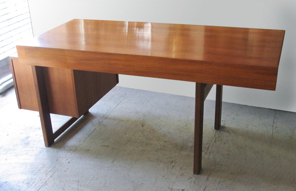 Rare Voula desk by Olavi Hanninen for Nupponen Finland 1957