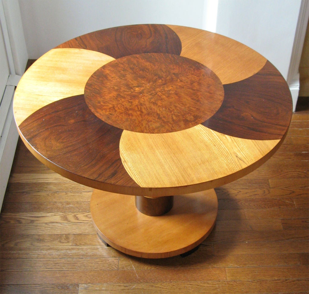 Swedish Art Deco pedestal side table style Axel Einar Hjorth. In Good Condition In New York, NY
