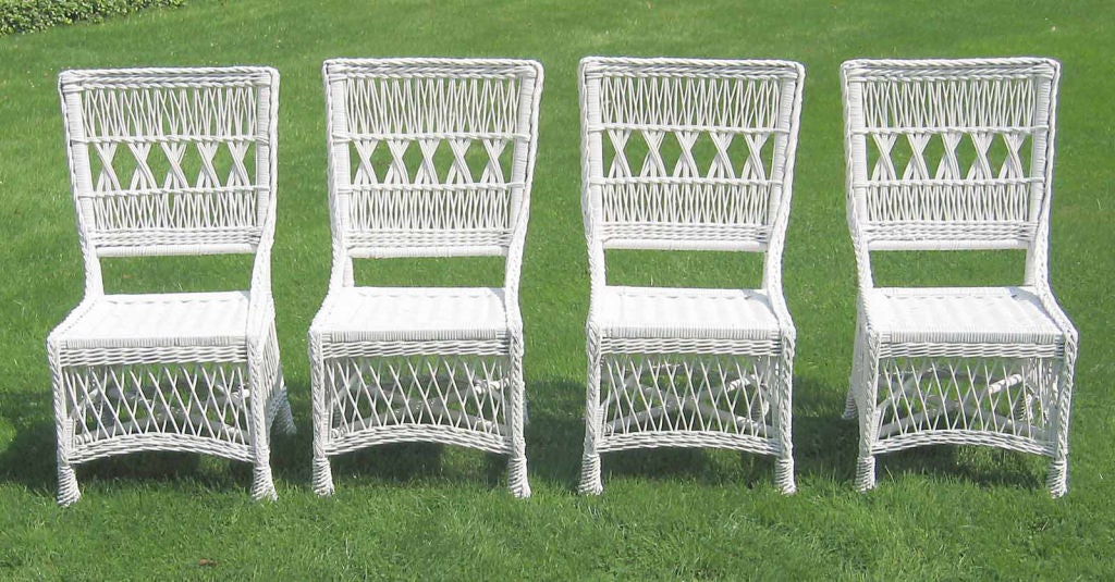 MATCHING SET OF FOUR BAR HARBOR WICKER DINING CHAIRS