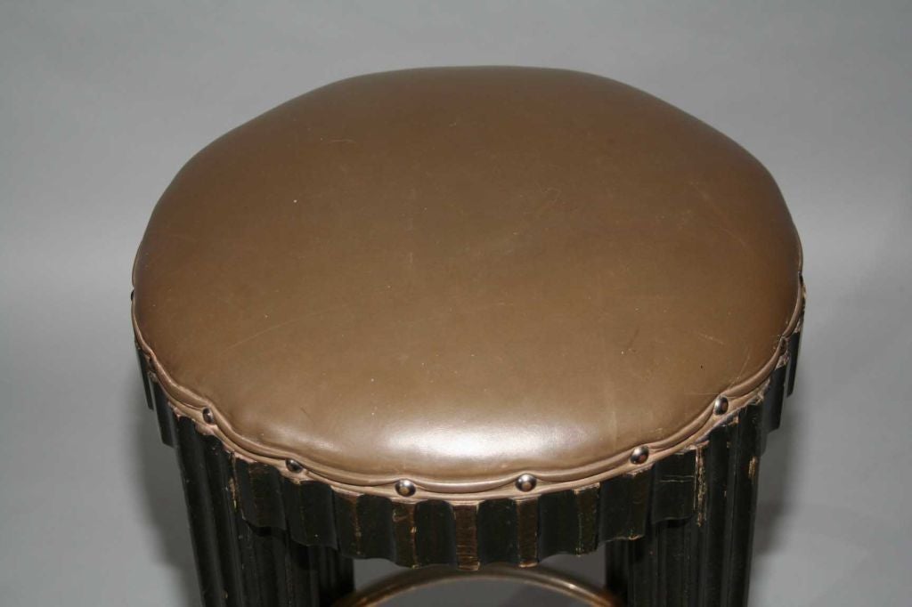 American Set of 8 Counter Stools