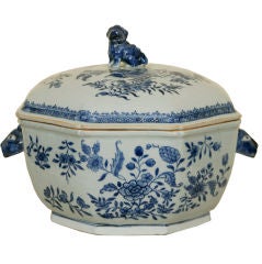 A Fine Chinese Export Covered Soup Tureen