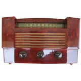 Magnifique radio RCA modèle 66X8 en bakélite rouge de 1946