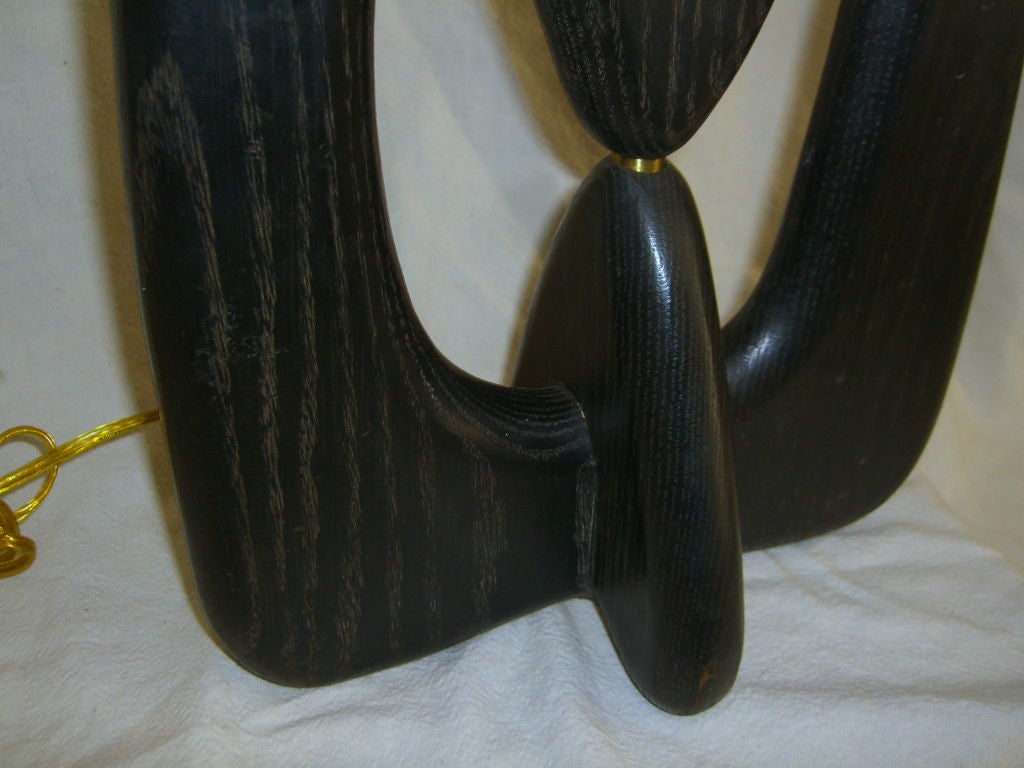Mid-20th Century Great 50's carved wood table lamp in the manner of Isamu Noguchi