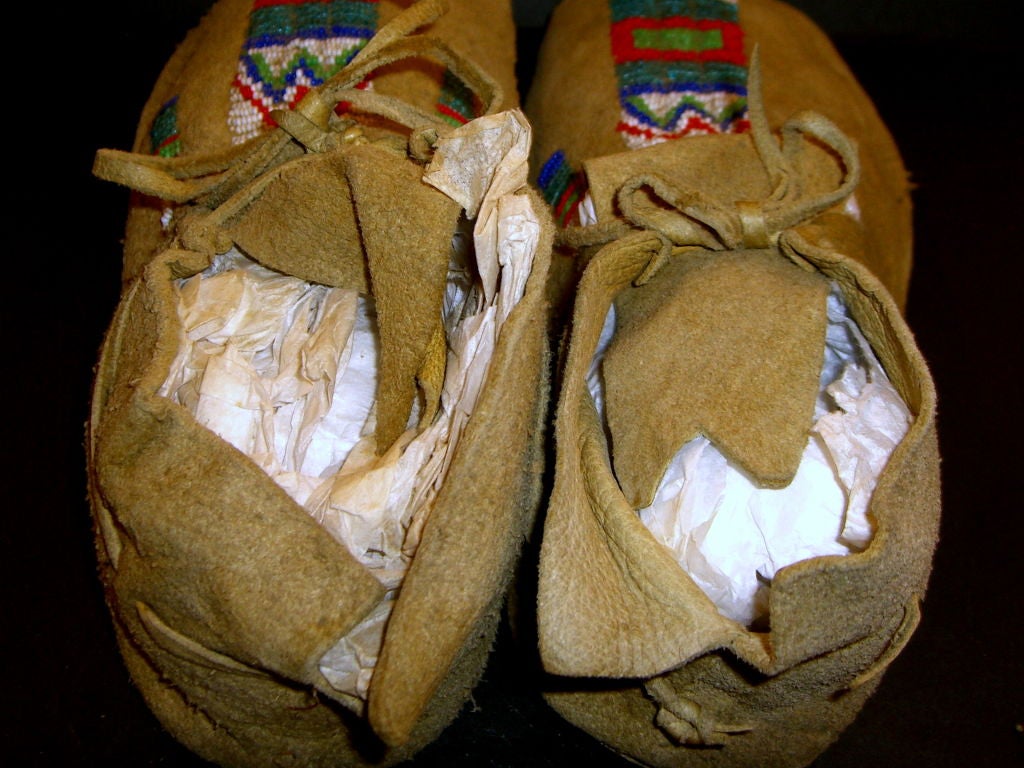 Nice Native American Indian Deerskin Beaded Moccasins Ca 1940's 3