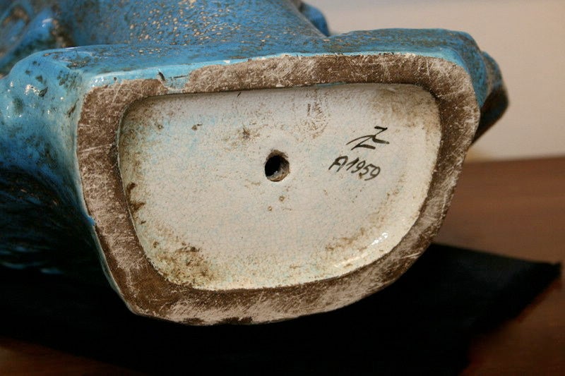 A EUROPEAN ART POTTERY TURQUOISE GLAZED BUST OF KING TUT