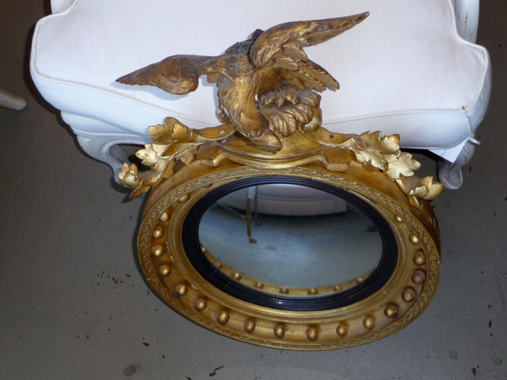 18th Century Giltwood Convex Mirror w/ Eagle In Good Condition For Sale In Boston, MA