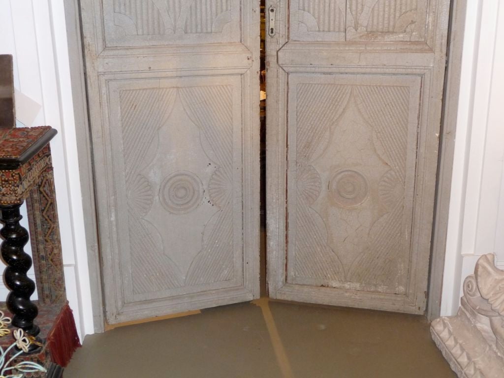 Two Pairs of 18th Century Swedish Painted Doors im Zustand „Hervorragend“ im Angebot in Boston, MA