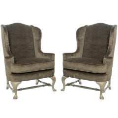 Curvy Wing Chair