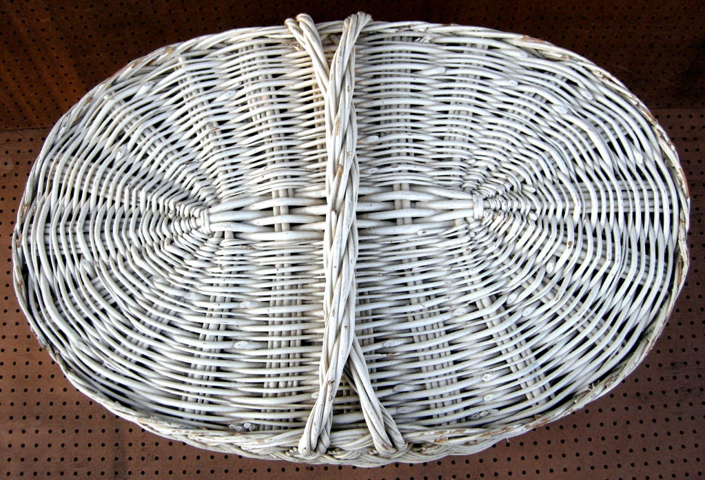 Mid-20th Century Grand Wicker Basket For Sale