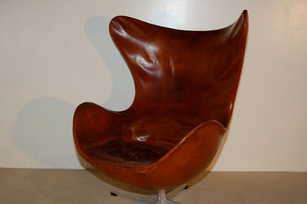 ARNE JACOBSEN EGG ; FIRST YEAR PROD ; LEATHER 4