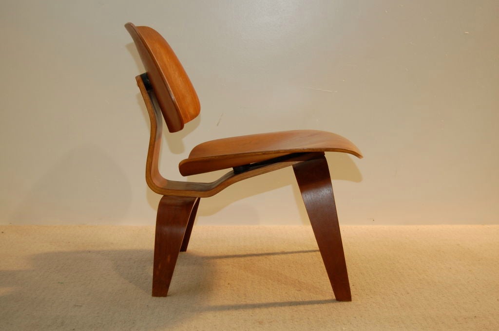 Eames designed LCW ( Lounge Chair Wood ) , 1947 applied Evans 