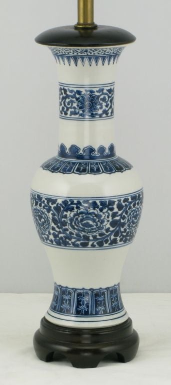 American Pair Chinoiserie Blue & White Ceramic Table Lamps