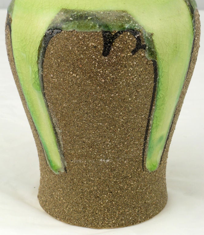 Milieu du XXe siècle Vase en forme de jarre de gingembre et de sable brut en vente
