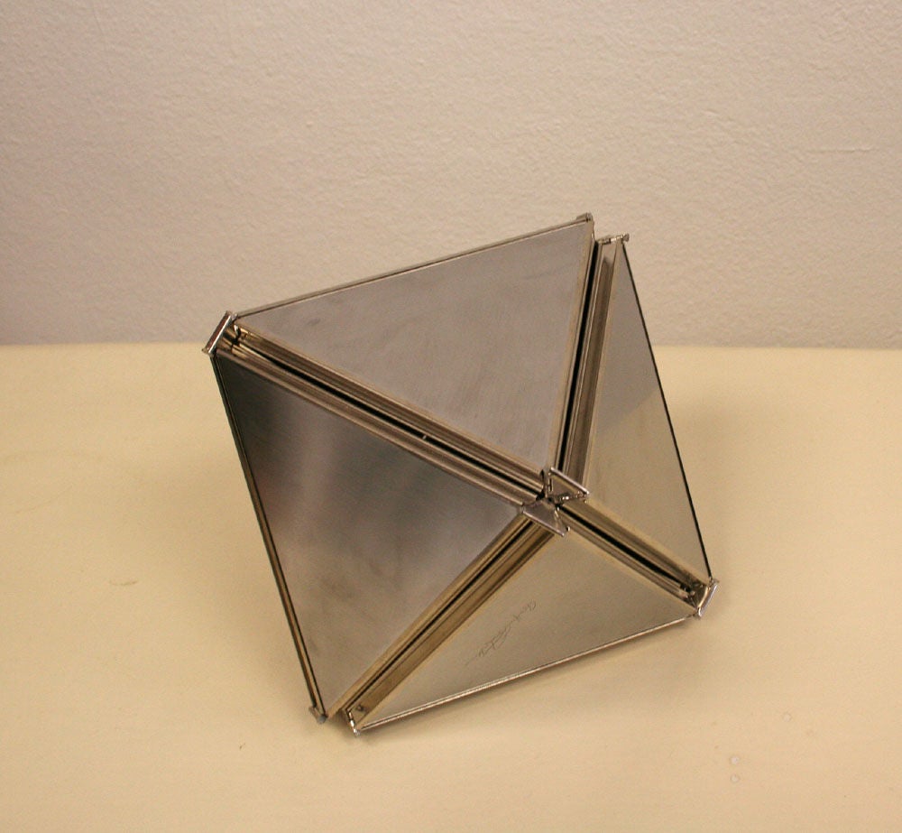 American Buckminster Fuller Jitterbug Atom