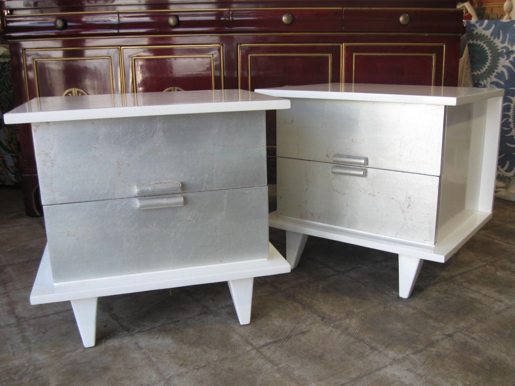 Elegant Pair 40'of Silver Leaf and Lacquered Side/End Tables 6