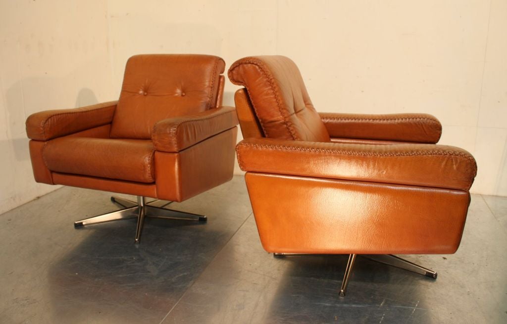 Original 1960’s Pair of Leather Swivel Armchairs by De Sede