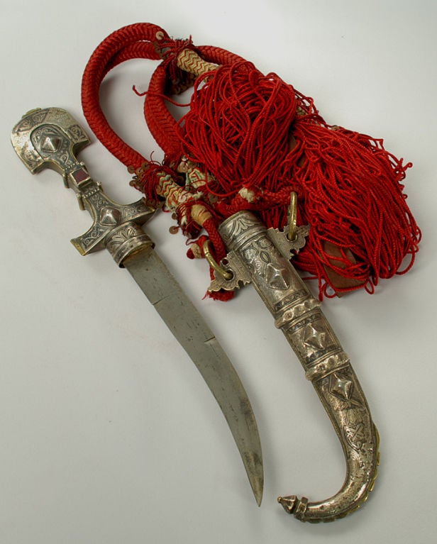 Rare Antique Berber Dagger In Excellent Condition In San Francisco, CA