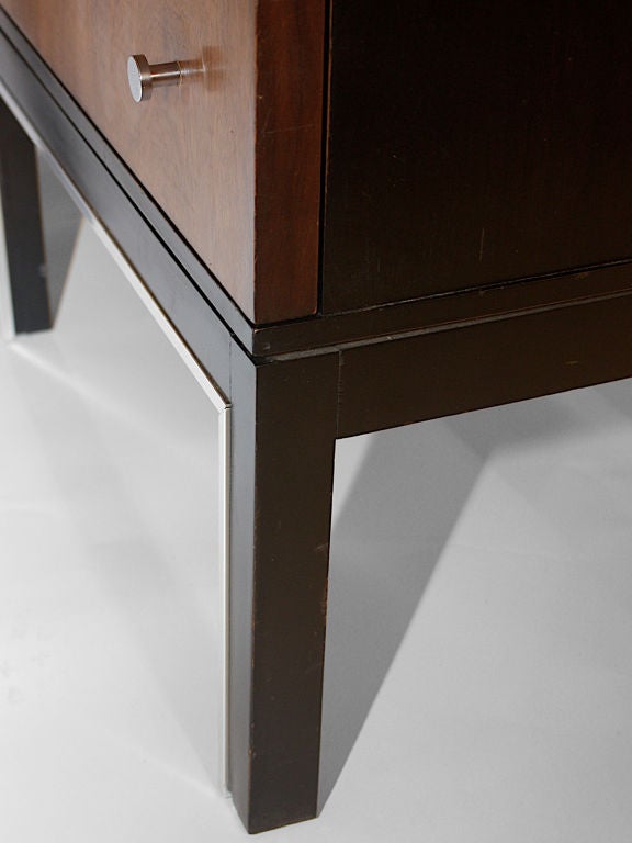 Mid-20th Century Pair Vanleigh Mid Century Modern Night Stands