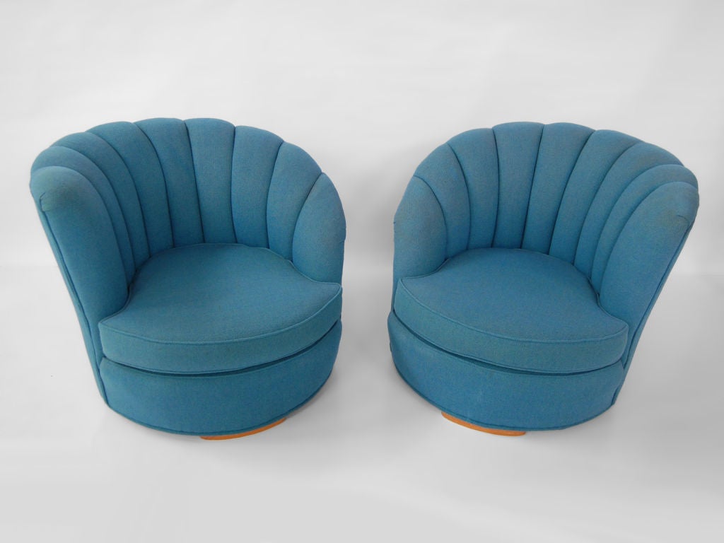 Pair of decorator right and left tete a tete Lounge Chairs