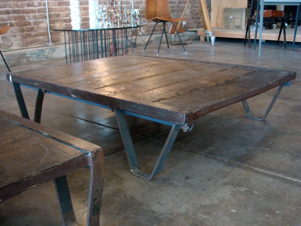 coffee table made from pallets