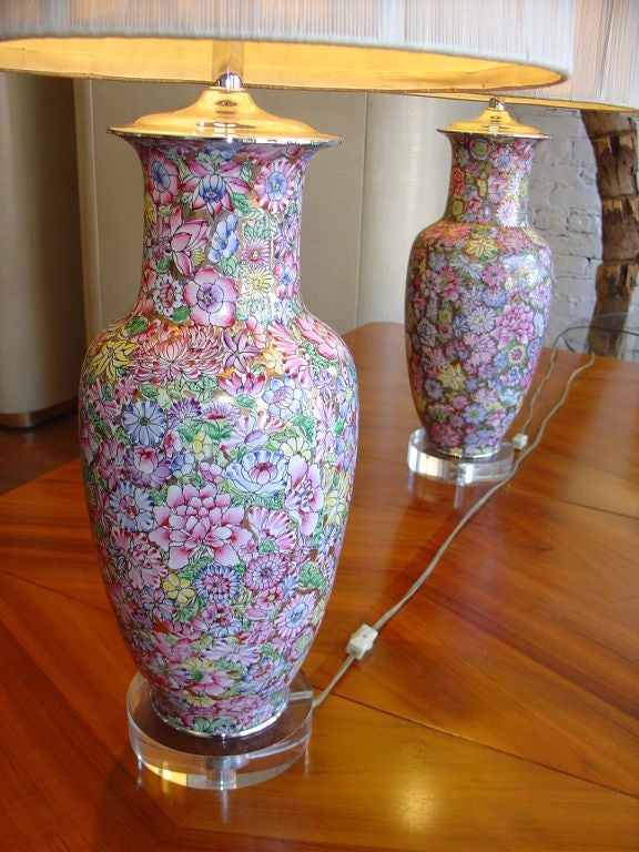 Chinese Export Pair of Chinese Painted Enamel Millefleurs Lamps on Lucite Bases