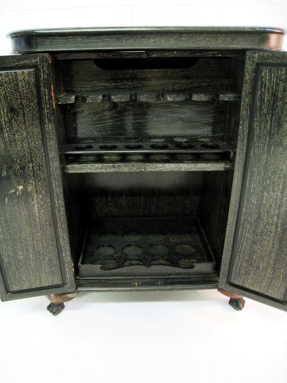1940s Chinoiserie Cabinet For Sale 3
